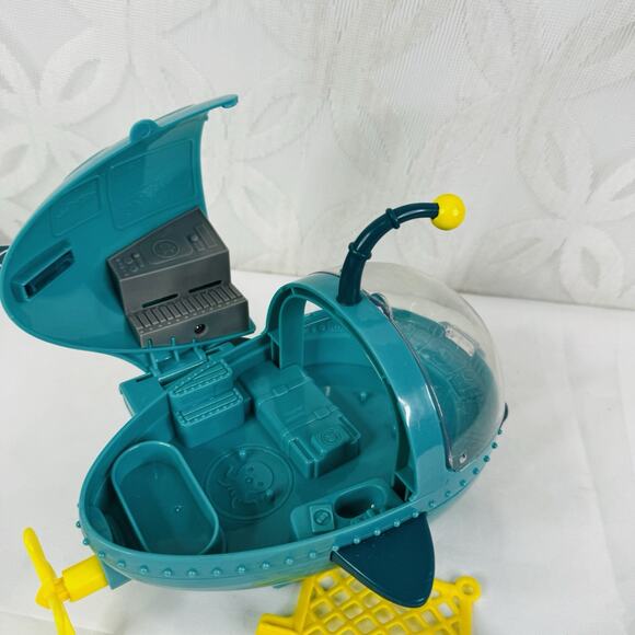 Octonauts Gup-A Mission Vehicle Submarine Figure Lot - Picture 3 of 4